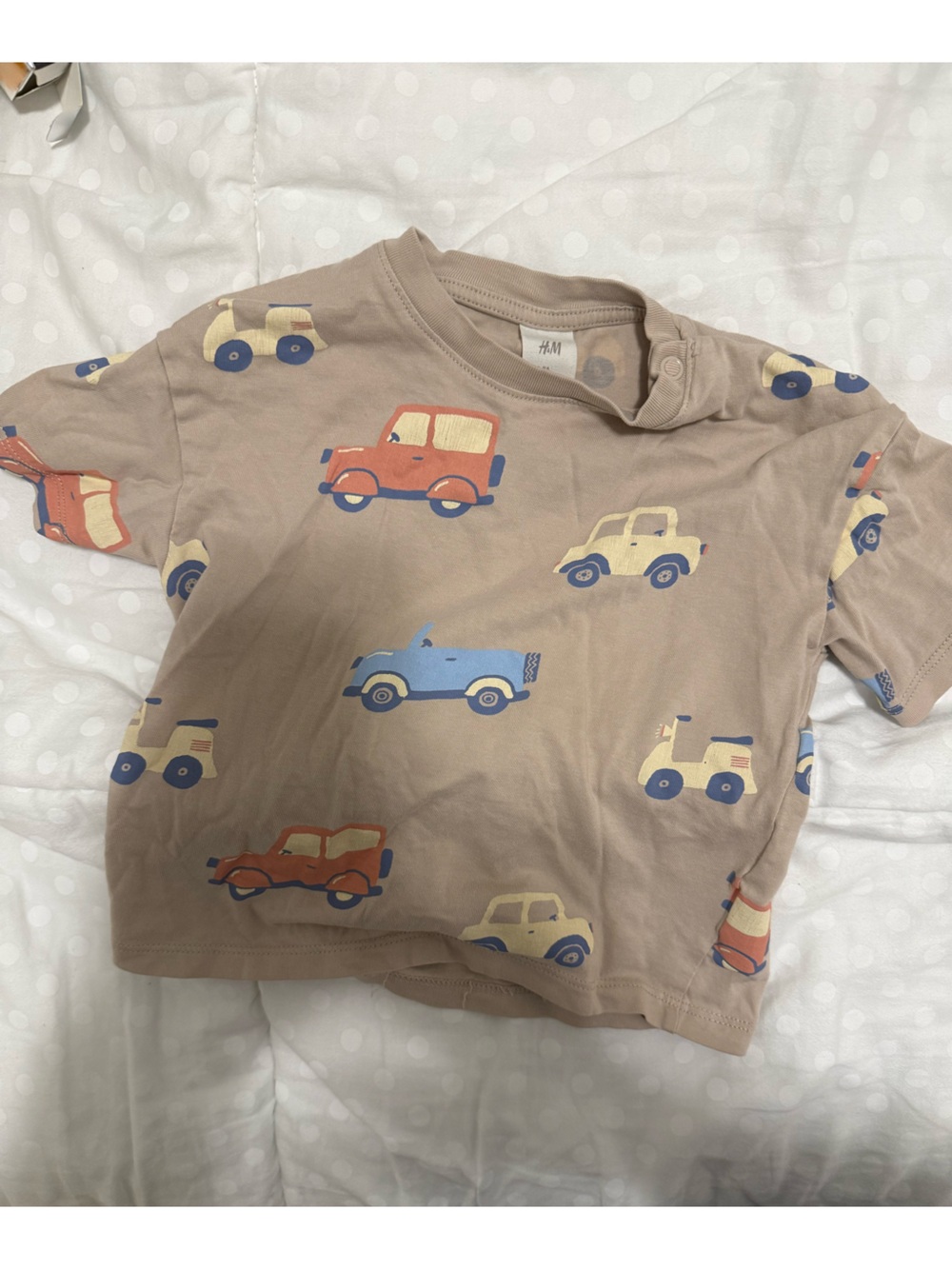 H&M Beige Short Sleeve Tee with Blue, Red and Cream Car Prints